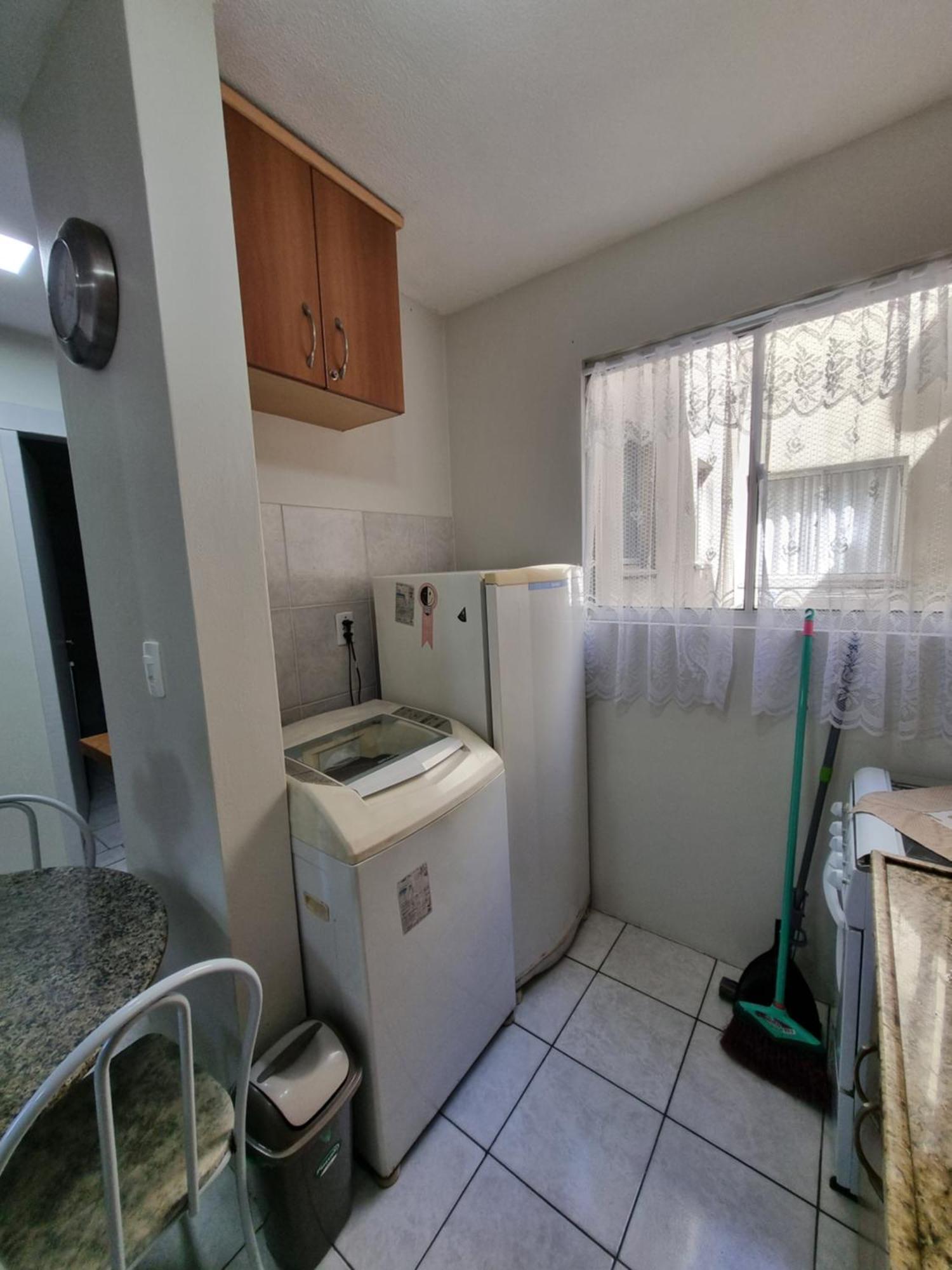 Apartamento Apto 2 Quartos, Cond Fechado, Com Vaga, 4º Andar Por Escadas Pelotas
