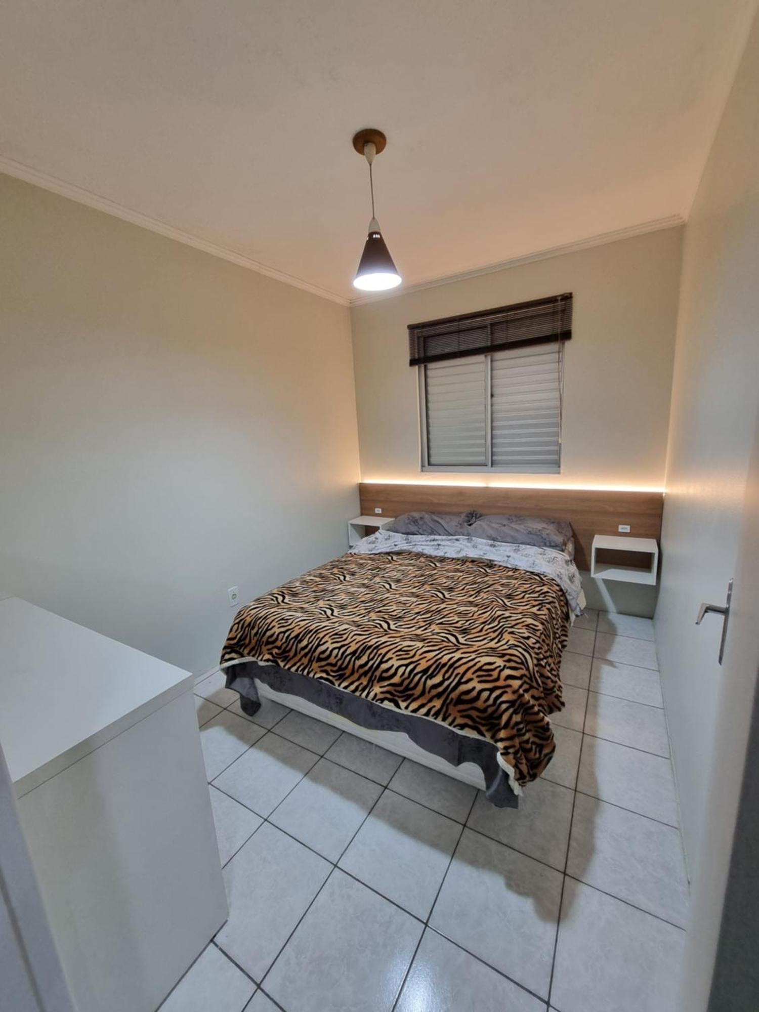 Apartment Apto 2 Quartos, Cond Fechado, Com Vaga, 4º Andar Por Escadas *